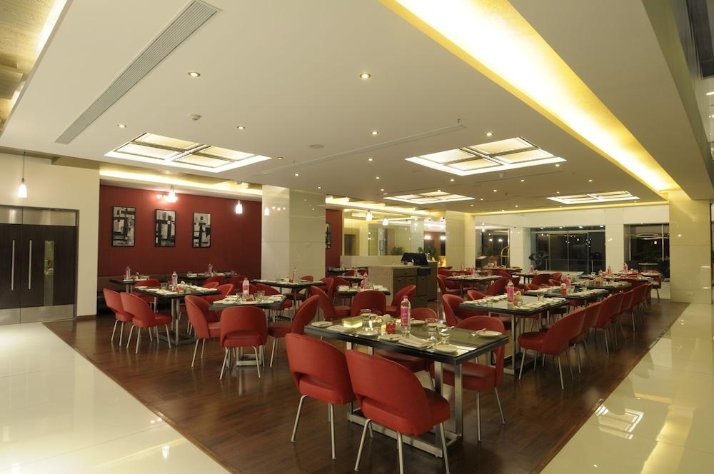 Welcomhotel By Itc Hotels, Ashram Road, Ahmedabad Extérieur photo