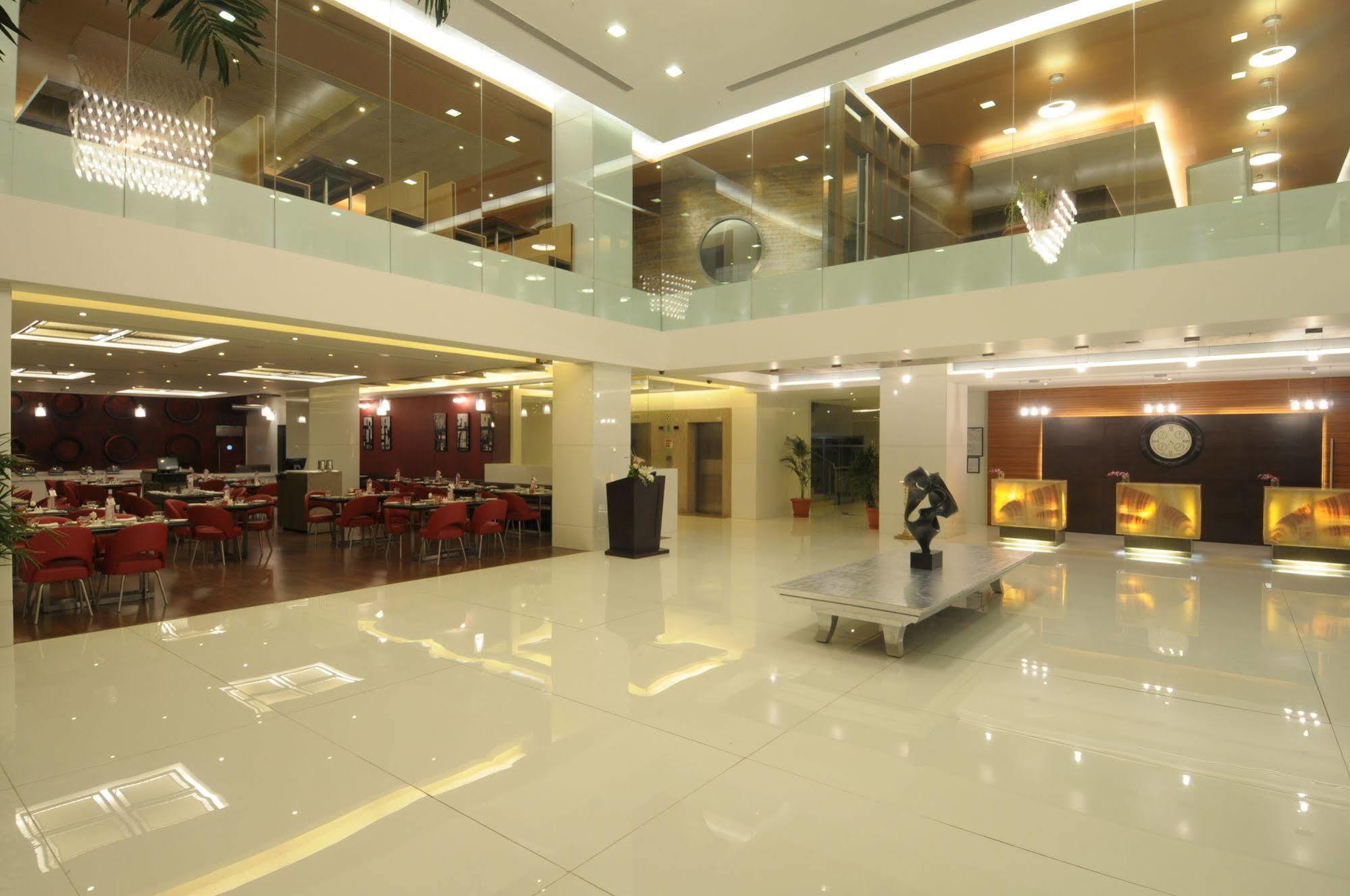 Welcomhotel By Itc Hotels, Ashram Road, Ahmedabad Extérieur photo
